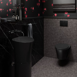 A DRAMATIC BATHROOM DESIGN DRAWN FROM MANCHESTER UNITED’S THIRD KIT